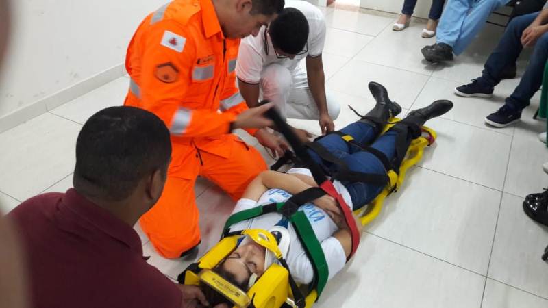 HJMM faz simulado de combate a incêndios