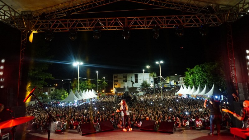 Tranquilidade e grande presença de público marcam abertura do 2º Festival Gospel em Fabriciano