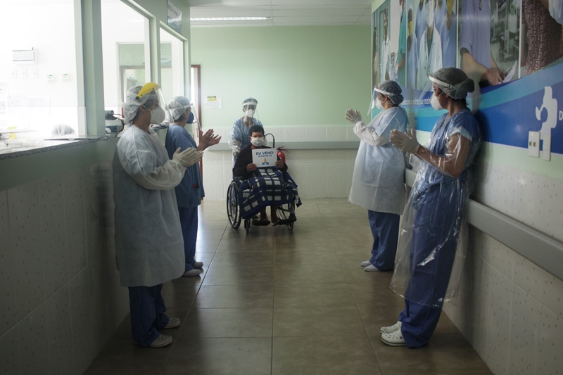 Fabriciano avança na imunização contra Covid-19 e desacelera ritmo da pandemia