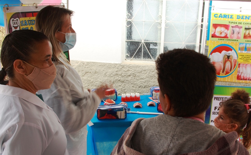 Fabriciano retoma programa de saúde bucal nas escolas da rede municipal