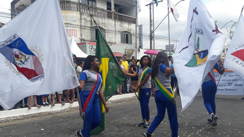 Desfile Cívico em Coronel Fabriciano comemora os 70 anos da cidade