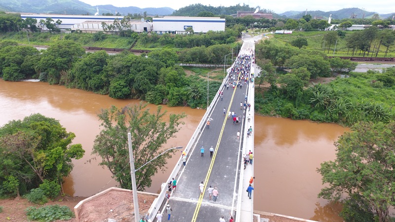 Ponte que liga Fabriciano a Timóteo é reinaugurada durante a programação de 71 anos da cidade