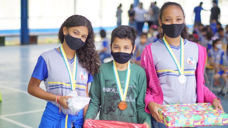 Escola de Fabriciano recebe prêmio de Sustentabilidade e Meio Ambiente da Emater com “Ensinando Verde”