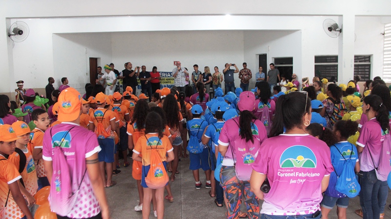 Prefeitura de Fabriciano promove festival de férias para alunos da rede municipal