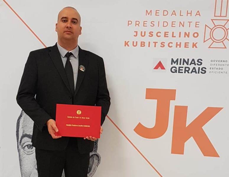 Secretário de Planejamento de Fabriciano é condecorado com Medalha JK