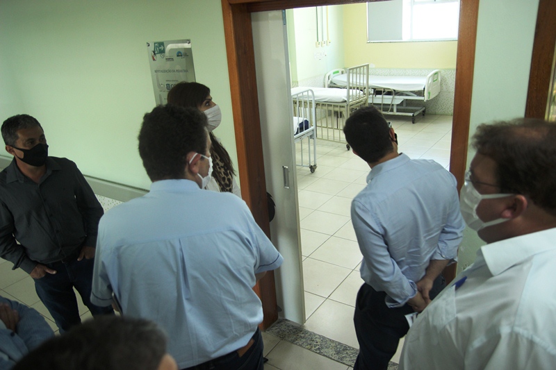 Gestores municipais conhecem estrutura de Fabriciano para enfrentamento à pandemia