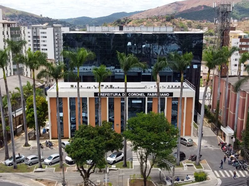 Prefeitura de Fabriciano paga primeira parcela do 13º salário no dia 20/7 e injeta R$ 4,6 milhões na economia