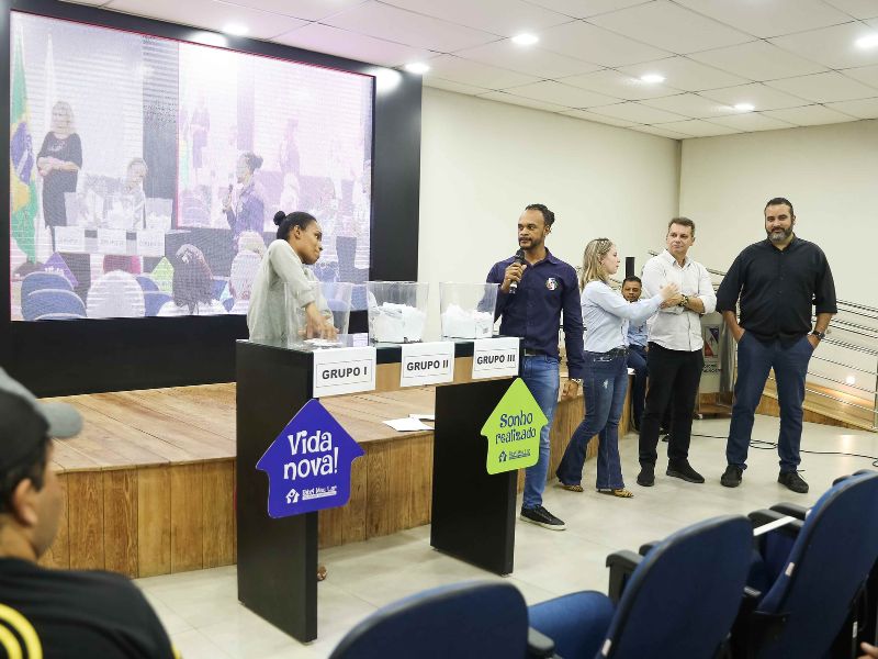 Prefeitura realiza sorteio de apartamentos remanescentes do programa Fabri Meu Lar