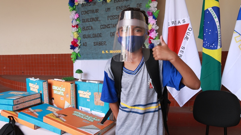 Prefeitura de Coronel Fabriciano inicia entrega dos kits escolares