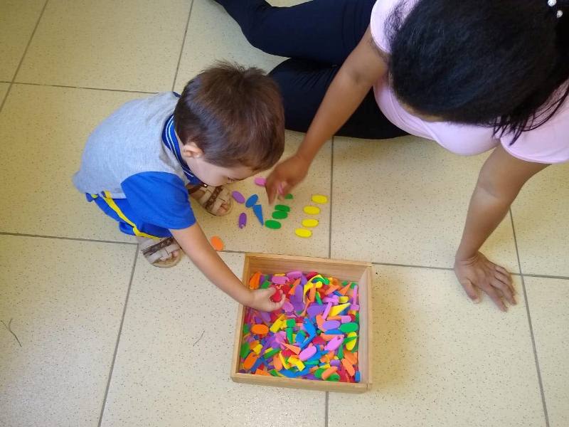 Fabriciano investe na educação inclusiva e cria grupo de apoio às mães de autistas