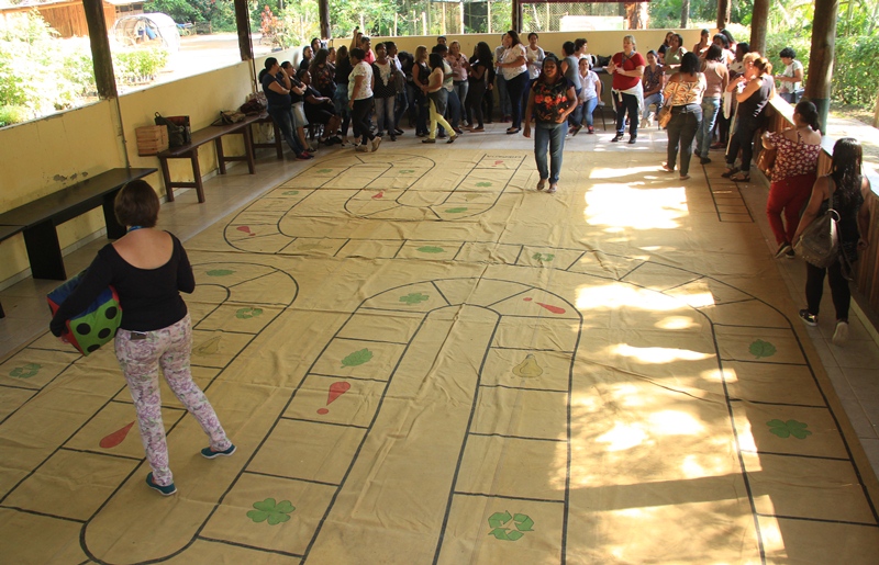 Fabriciano realiza II encontro de Auxiliares de Serviços de Educação