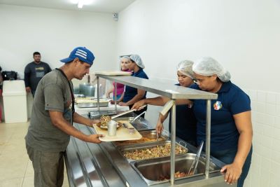 Cozinha comunitária de Fabriciano reabre para atendimento ao público