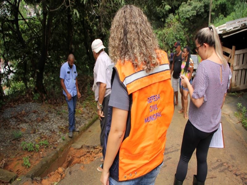 Prefeitura de Fabriciano avalia danos causadas pelas chuvas e assiste famílias afetadas