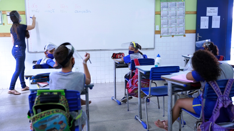 Fabriciano anuncia retorno integral das aulas na rede municipal de ensino