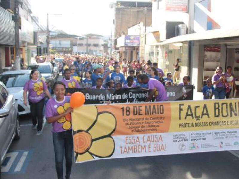 Prefeitura promove caminhada em alusão ao Dia Nacional da Luta Antimanicomial e de Combate ao Abuso e Exploração Sexual Infantil