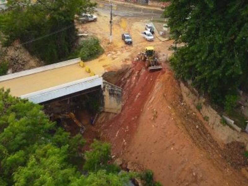 Prefeitura de Fabriciano inicia obras emergenciais nas pontes do bairro Santa Terezinha