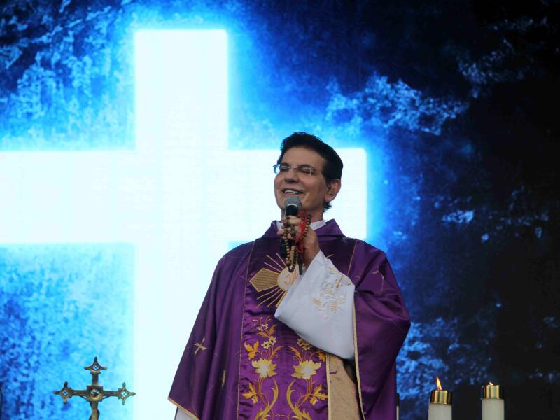Show de Padre Reginaldo Manzotti reúne cerca de 20 mil pessoas em Fabriciano