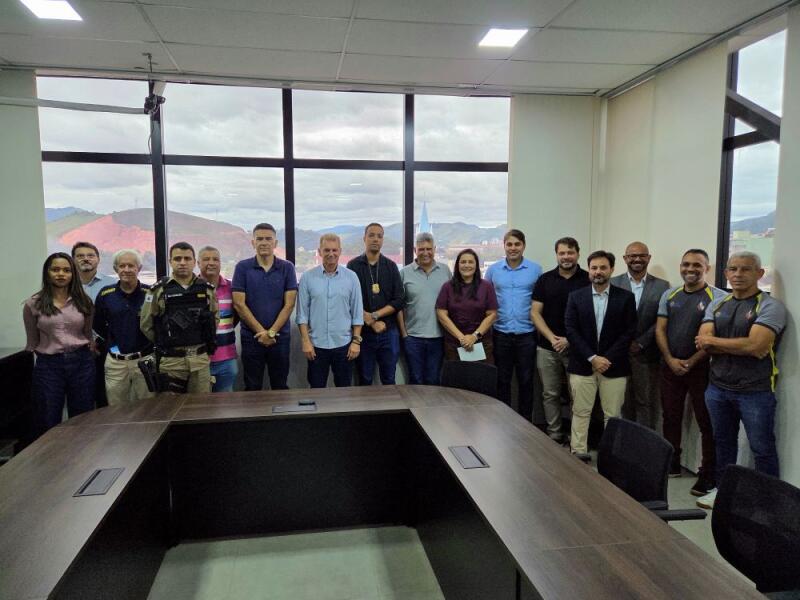 Prefeitura de Coronel Fabriciano reúne forças de segurança e sociedade para discutir ações de prevenção à criminalidade