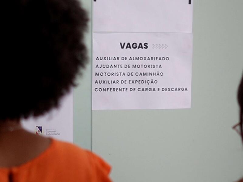 FABRICIANO ABRE PORTAS PARA O MERCADO DE TRABALHO COM MAIS DE 250 VAGAS EM FEIRÃO DE EMPREGOS